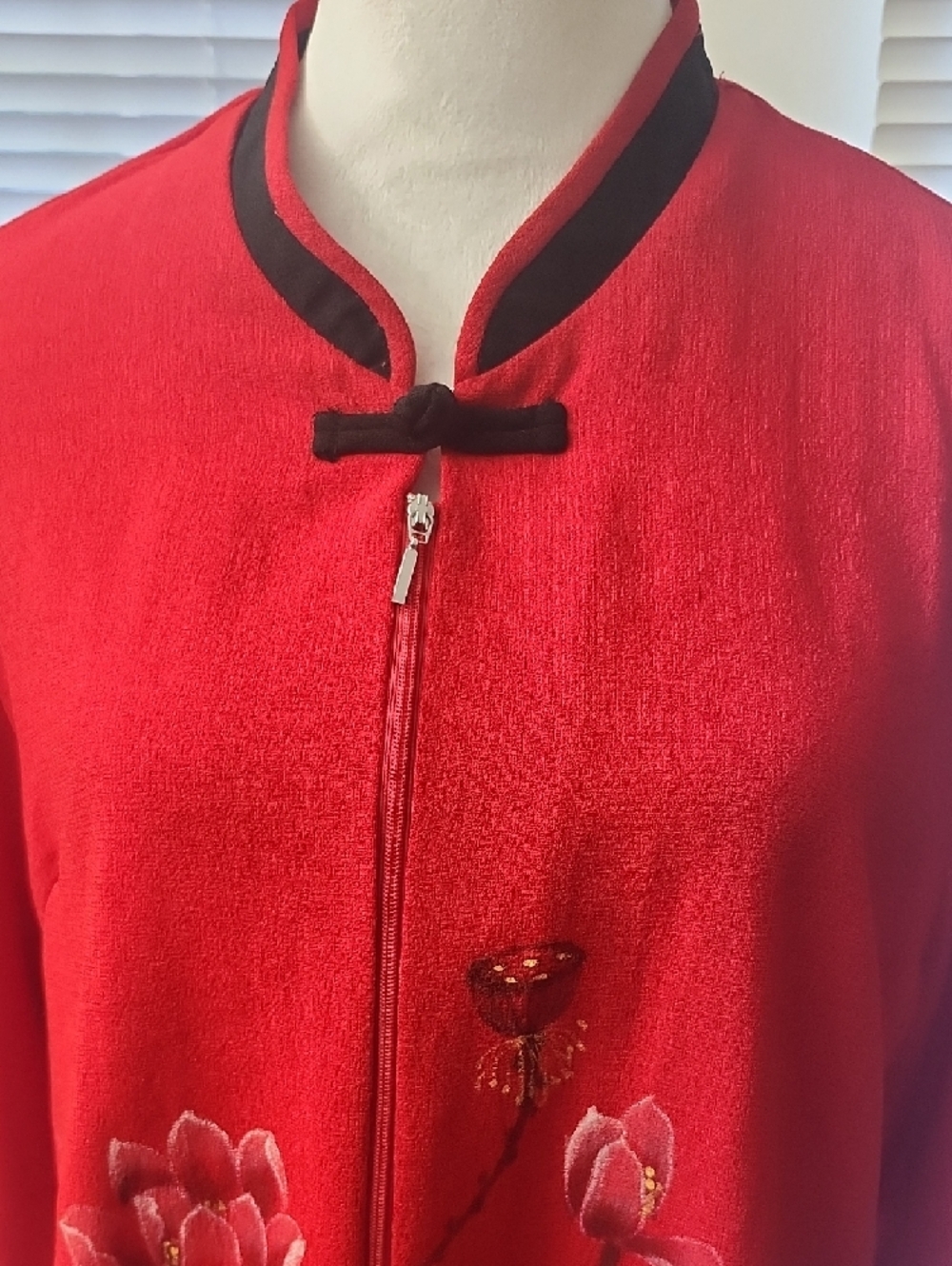 Red Mandarin Collar Jacket - Picture 2 of 6